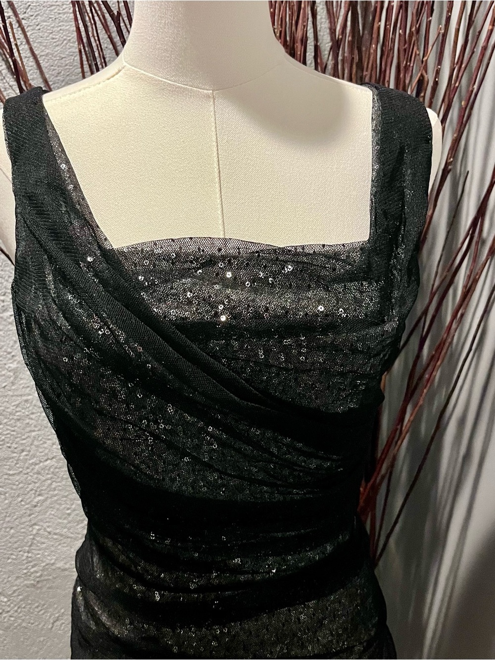 🌺NWT EXPRESS SEQUINS BLACK SHEATH COCKTAIL DRESS SIZE 10🌺 - Picture 2 of 6
